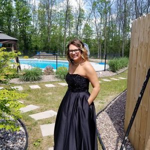 Meet your Posher, Shannon